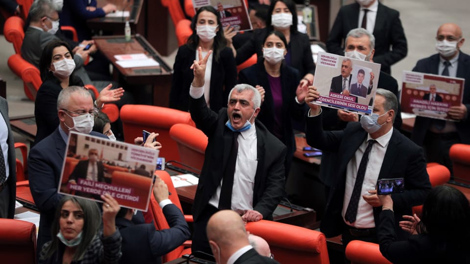 Türkischer Generalstaatsanwalt fordert Verbot der prokurdischen Partei HDP