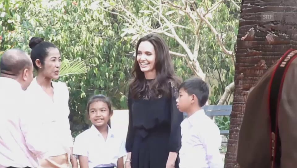 Angelina Jolie stellt in Kambodscha ihren Film vor (unkomm.)