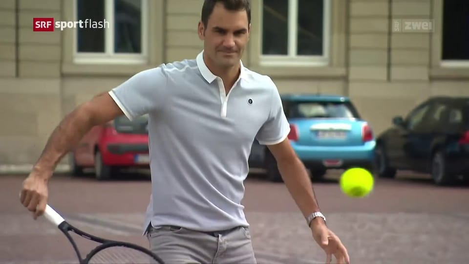 Lockerer Federer spielt auf Kopfsteinpflaster