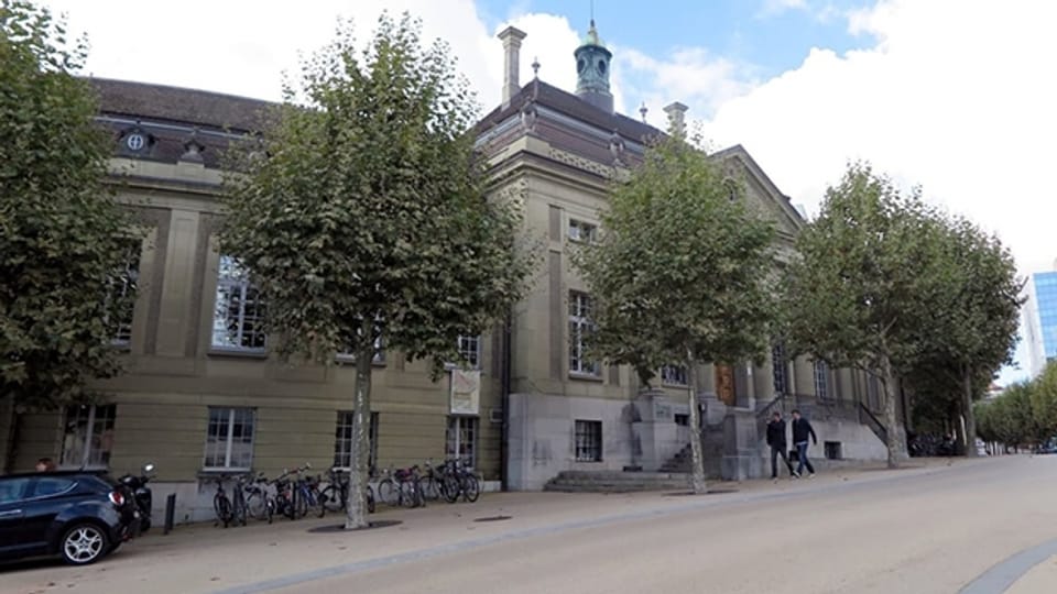 Die Risse in der Freiburger Universitäts- und Kantonsbibliothek sind grösser geworden
