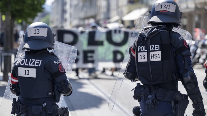 Aus dem Archiv: Demo-Einsätze belasten für Basler Polizei