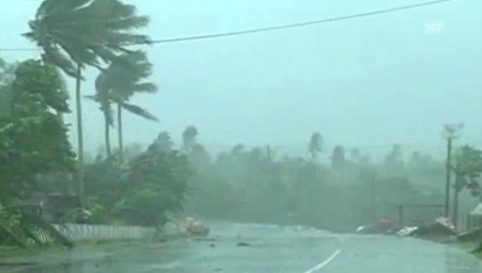 Taifun fegt über die Philippinen