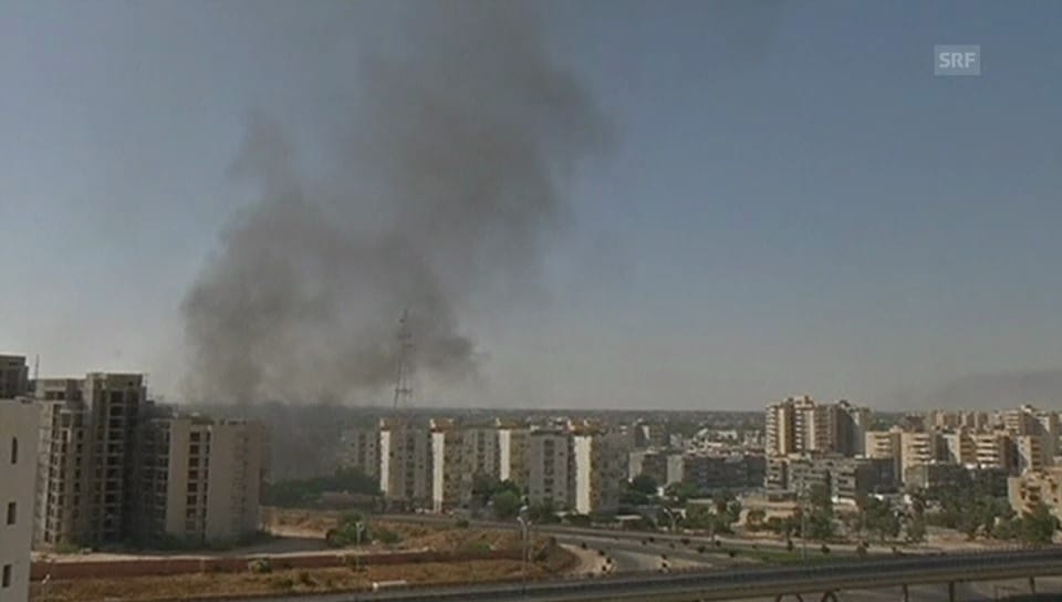 Raketen schlagen in Tripolis ein