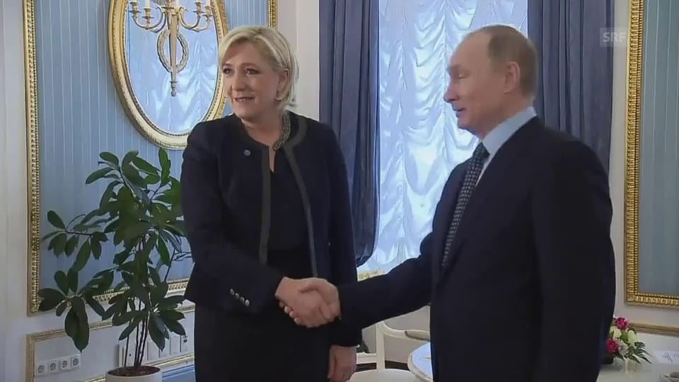 Putin und Le Pen: Handshake in Moskau