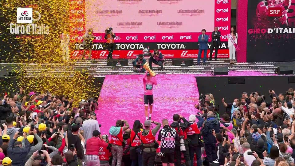 Archiv: Hindley bejubelt den Giro-Gesamtsieg