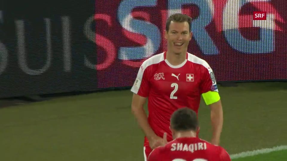 Ende 2017 erzielt Lichtsteiner sein letztes Tor für die Schweiz. 
