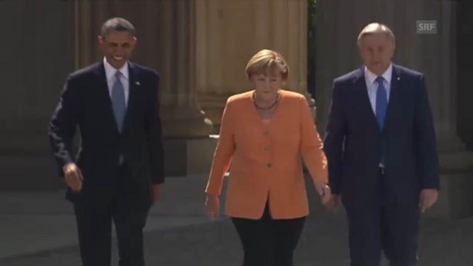 Kanzlerin Merkel begrüsst Obama am Brandenburger Tor