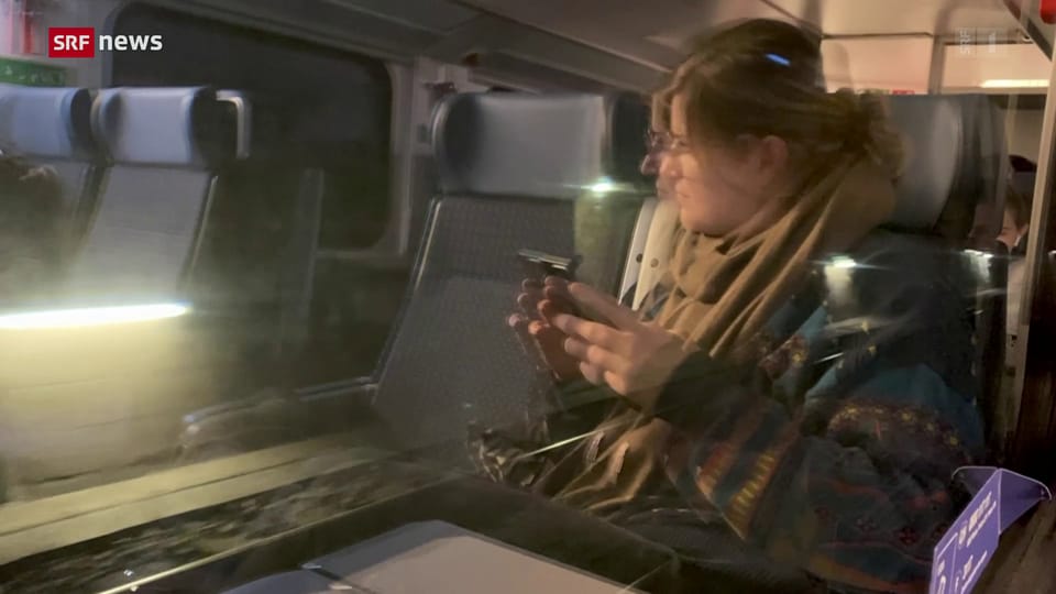Zürcher S-Bahn: Passagiere sitzen im Tunnel fest