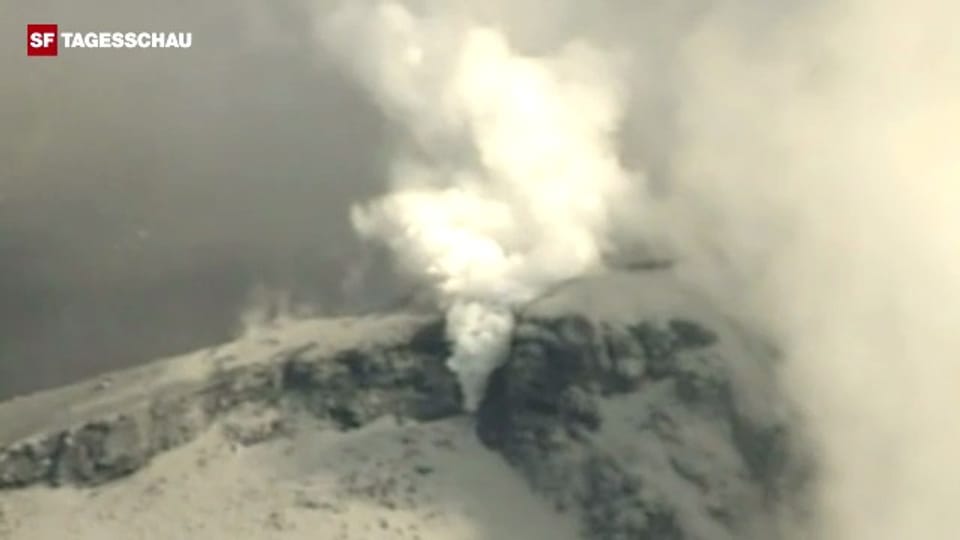 Bilder des Vulkanausbruchs aus der Luft (unkommentiert)
