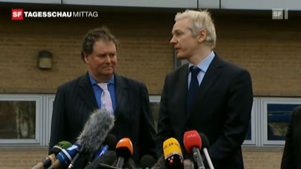 Assange: «Wir setzen die Arbeit an Wikileaks fort.» (Tagesschau vom 11.01.2011)