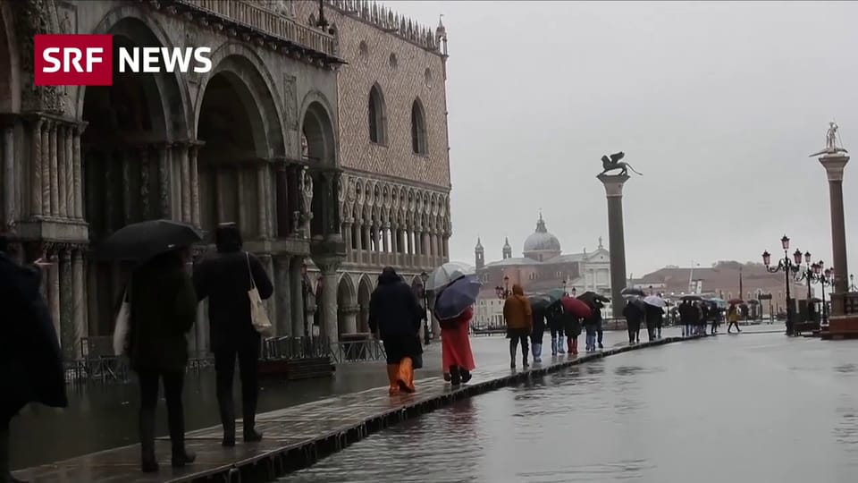 Grosse Teile der Altstadt von Venedig stehen unter Wasser