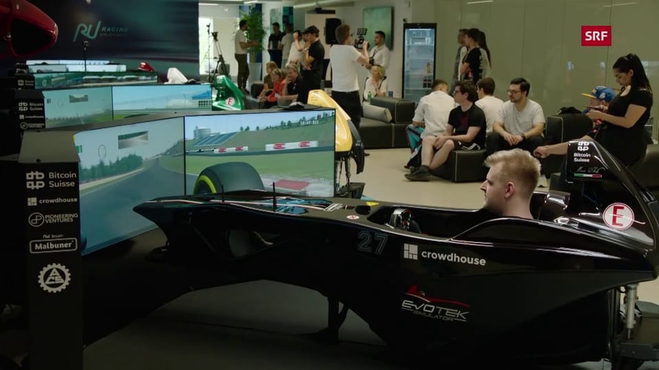 Fast wie echt: Rennen im Formel-1-Simulator in Cham