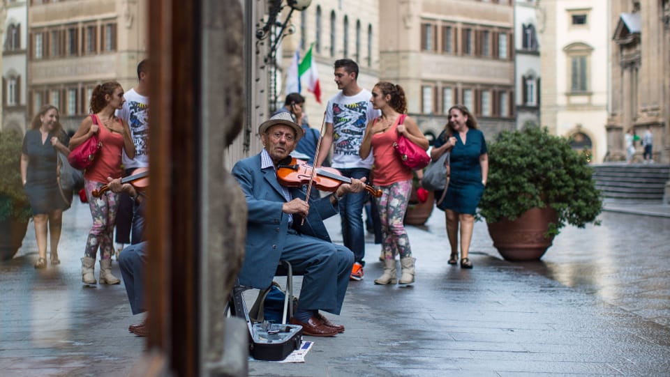 Wie überleben Musiker und Künstlerinnen in Italien?