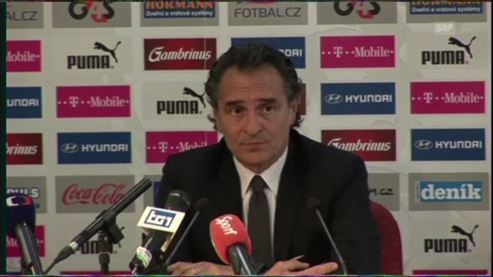 Pressekonferenz mit Cesare Prandelli (italienisch)