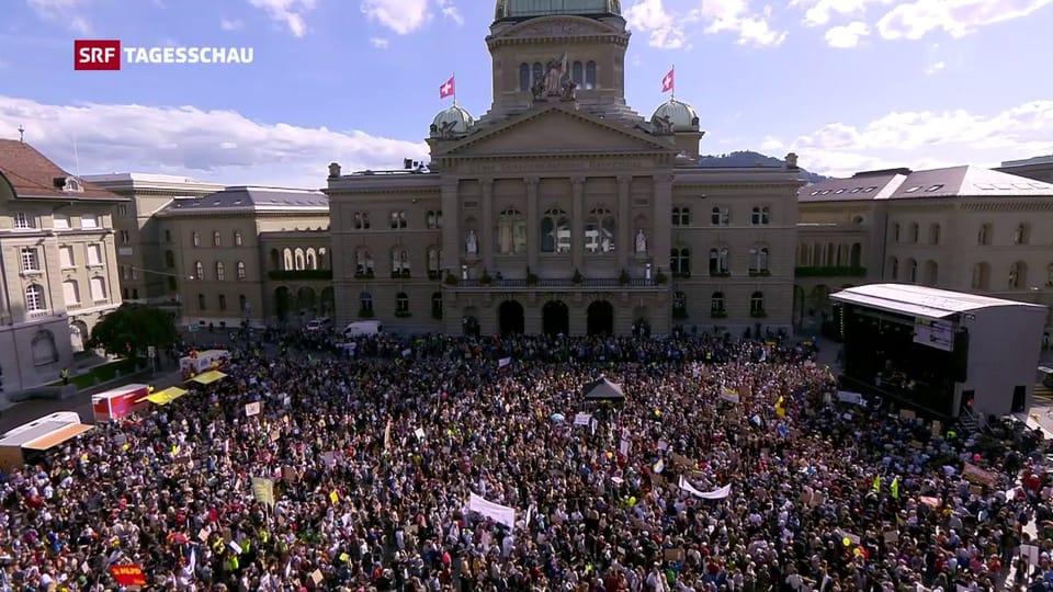 Archiv: Zehntausende stehen in Bern für das Klima ein
