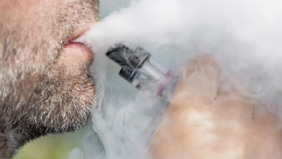 Basler Kantonslabor beanstandet E-Zigaretten und Vapes