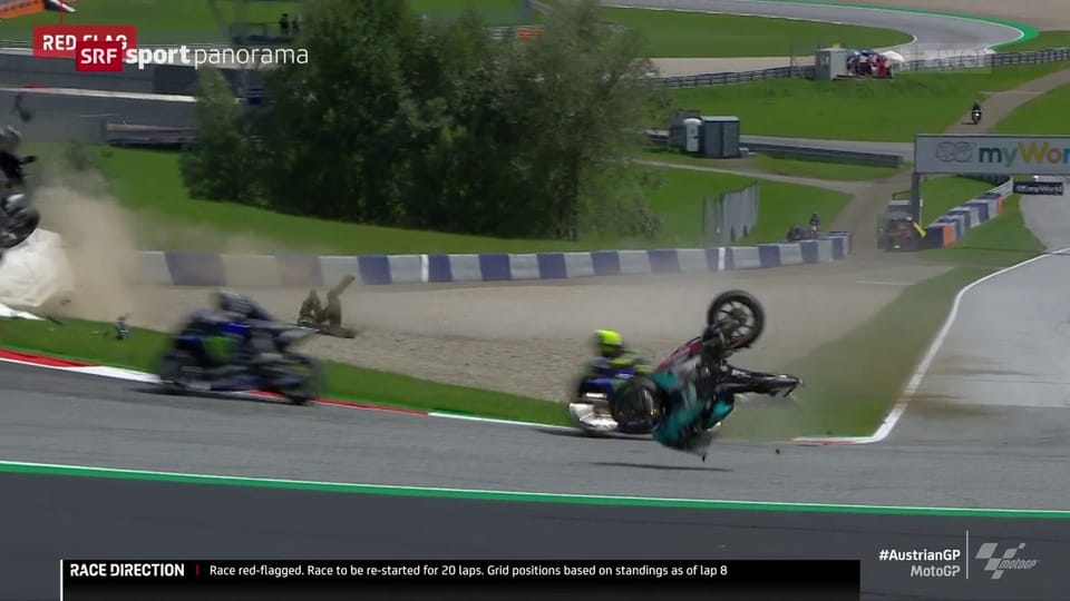 Heftiger Crash in der MotoGP - Rossi im Glück