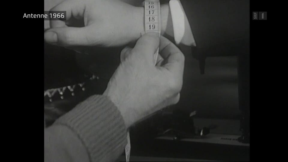 In den 60er Jahren für die Bindungseinstellung relevant: Der Handgelenkumfang.