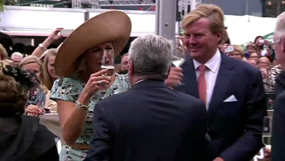 Willem-Alexander und Máxima feiern ihr Königreich (unkom. Video)