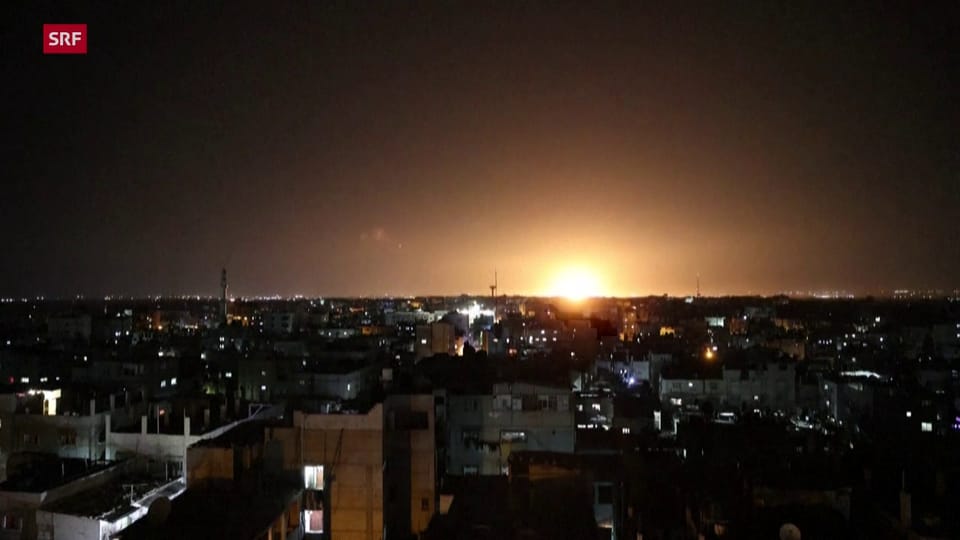 Aus dem Archiv: Israel fliegt Luftangriffe auf Gaza