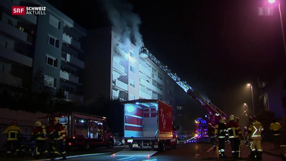 12 Personen nach Brand in Spital