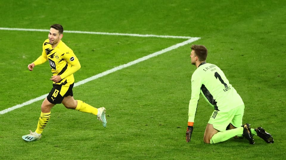 Dortmund hält Druck auf Frankfurt aufrecht