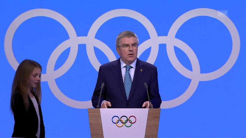 IOC-Präsident Bach verkündet die Entscheidung in Lausanne