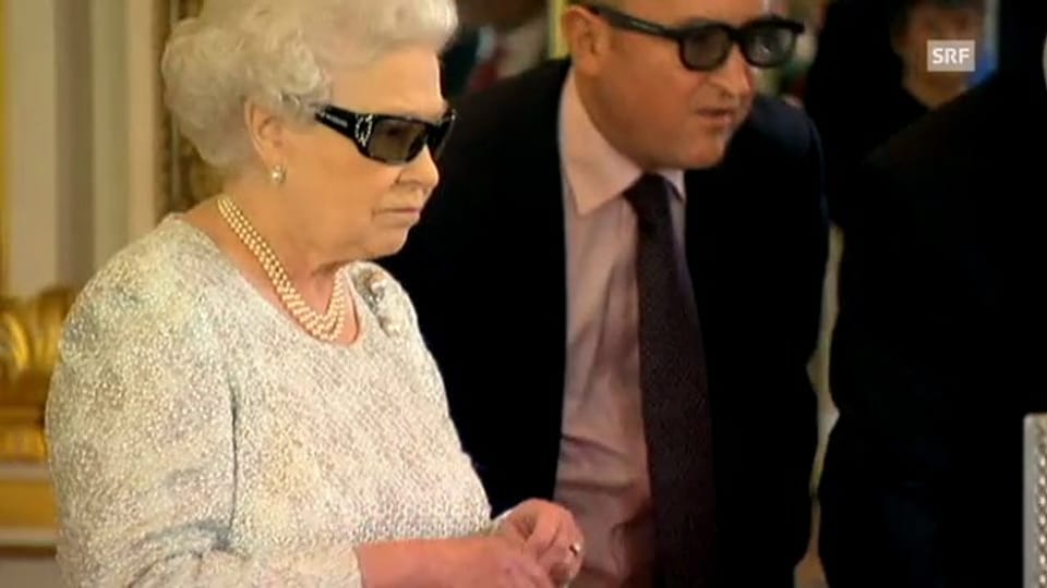 Queen Elisabeth bei ihrer 3D-Ansprache (unkomm. Video)
