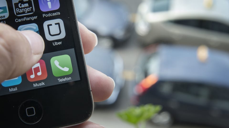 «Kein Fahrzeug verfügbar» - in Bern harzt das Geschäft von Uber