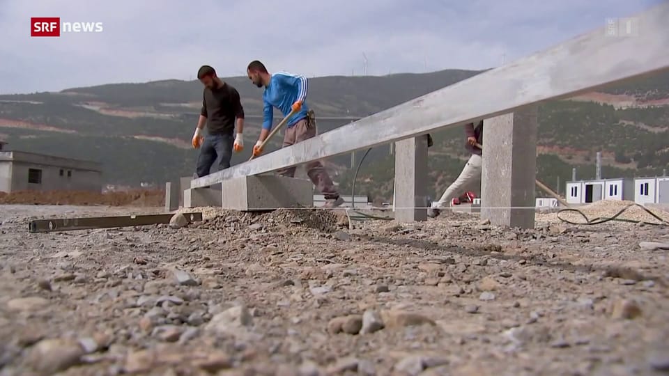 In der Türkei werden Containerdörfer für die Erdbebenopfer gebaut