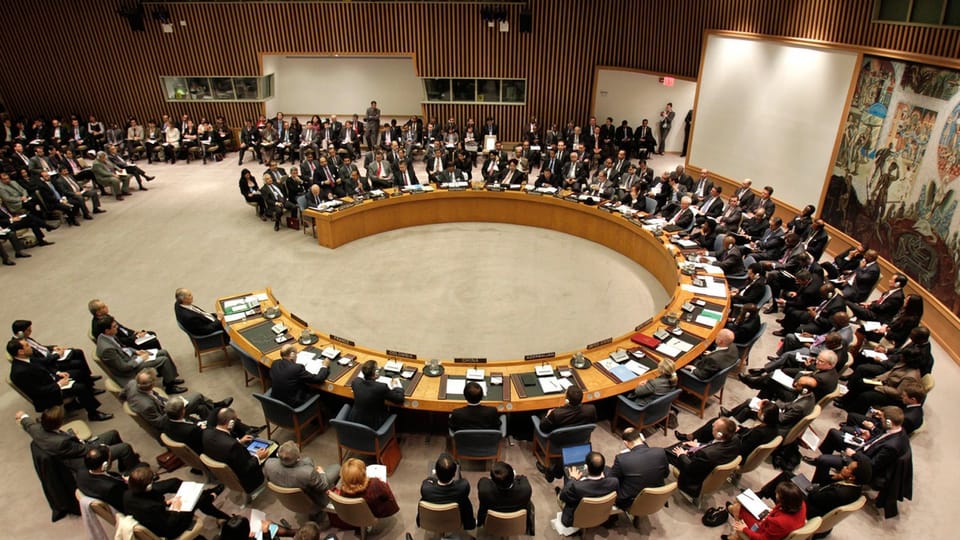 Applaus im UNO-Sicherheitsrat nach Annahme der Resolution