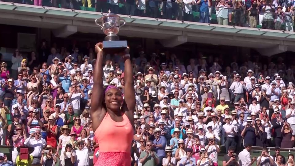 Pokalübergabe an Serena Williams