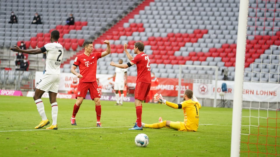Bayern bezwingt Frankfurt mit 5:2 (ARD, Autor: Andre Siems)