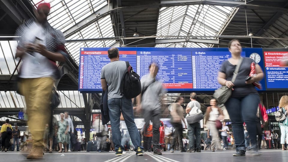 An SBB-Bahnhöfen hört man wieder mehr «echte» Stimmen