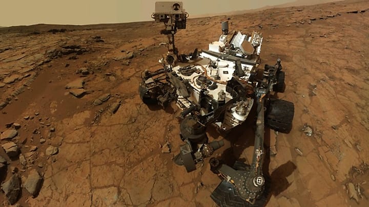 Jetzt bohrt 'Curiosity' im Marsgestein.