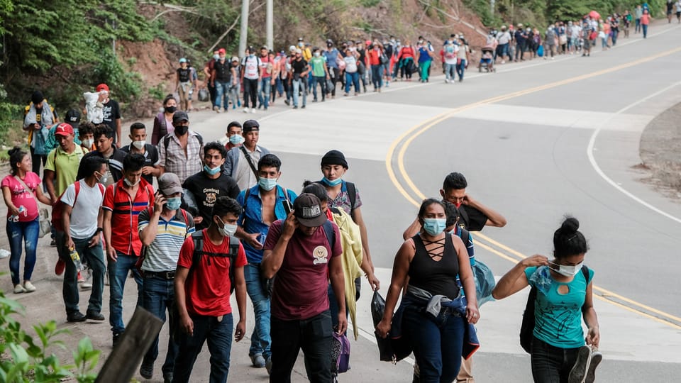 Migrantenkarawane auf dem Weg von Honduras in Richtung USA