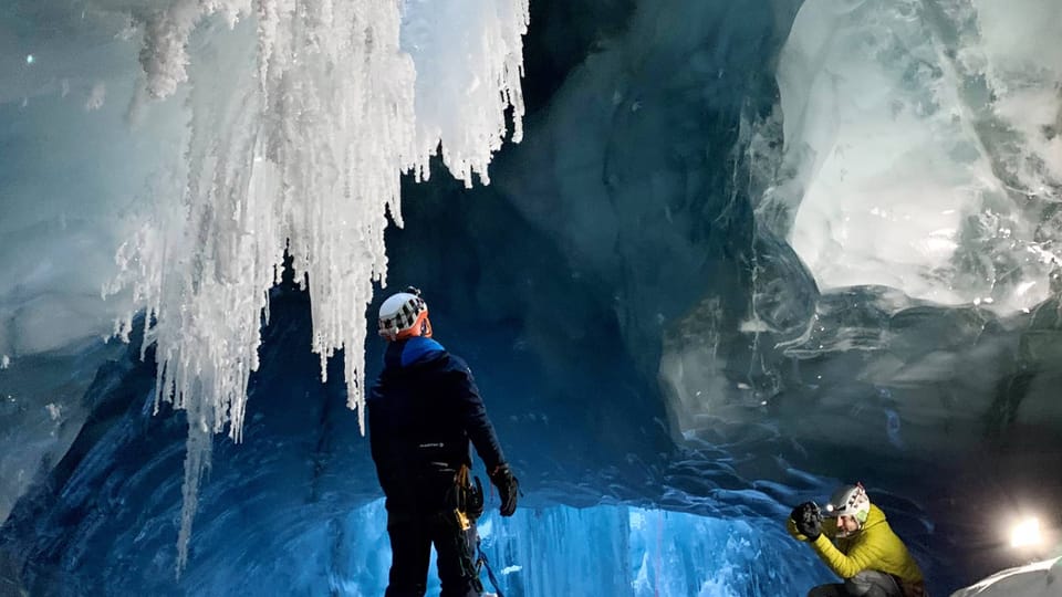 Im Inneren eines Gletschers – Expedition im Berner Oberland