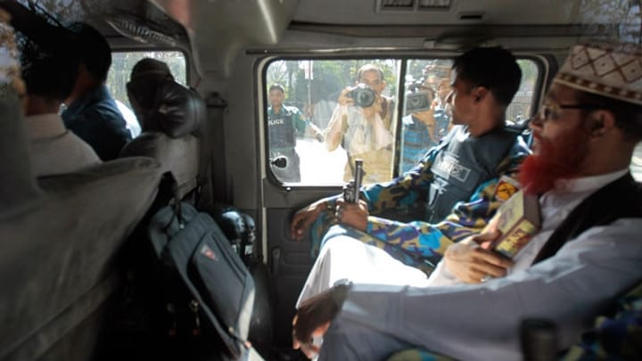Bangladesch: Politische Rivalen mittels Kriegsverbrechertribunal ausschalten?