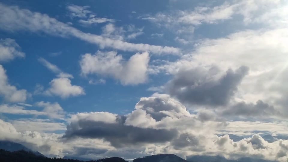 Wolken im Frühlingsmodus, Reutigen/BE, 20. Februar, Werner Krebs