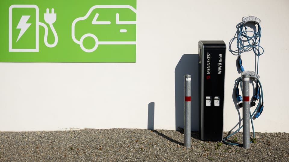 EU stellt Weichen für Neuwagen auf Elektro – was sind die Folgen?