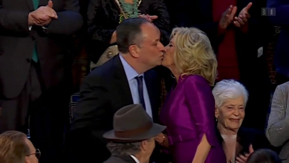 Biden-Kuss sorgt für Aufregung