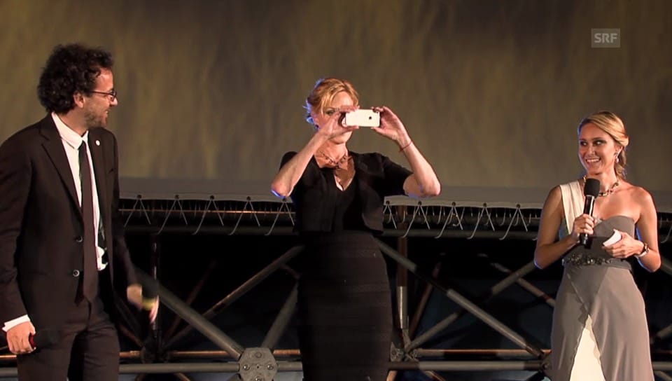 Melanie Griffith und ihr Auftritt in Locarno (unkommentiert)