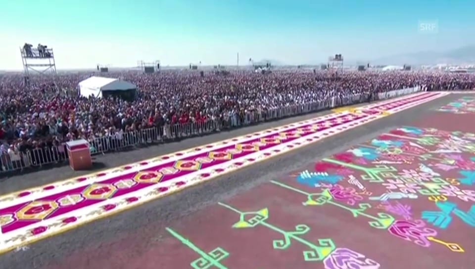 Papst hält Messe vor 300'000 Gläubigen in Mexiko