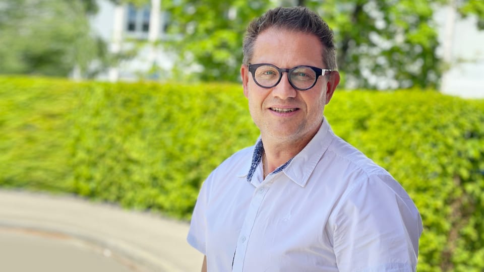 «Für Betroffene ist die Apotheke eine Alternative»: Lorenz Schmid, Präsident des kantonalen Apothekerverbandes im Interview