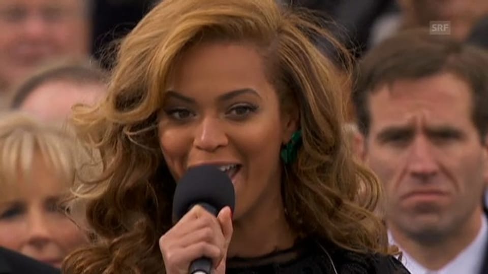 Popsängerin Beyoncé singt die US-Hymne