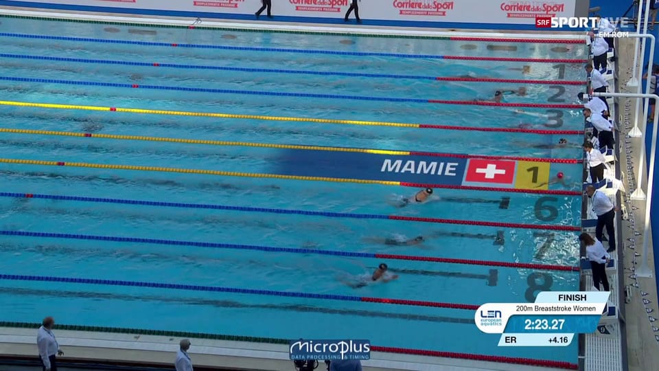 Mamié dreht auf den letzten 50 Metern auf und schwimmt zu Gold
