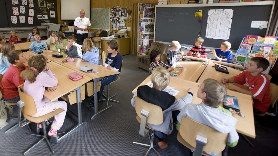 Die Aargauer Regierung legt dar, wie oft Kündigungen in Schulen angefochten werden.