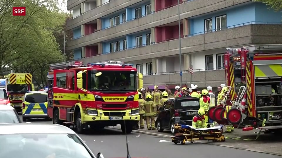 Archiv: Schwer verletzte Rettungskräfte in Ratingen