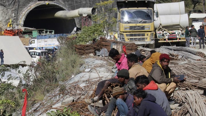 Archiv: Indien: 41 Arbeiter verschüttet in Tunnel