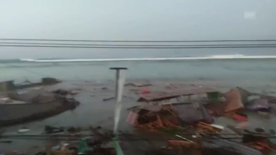 Handy-Aufhahmen vom Tsunami in Palu